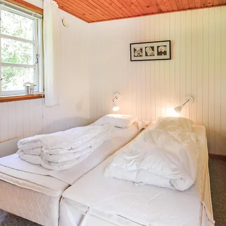 בית נופש 8 Bedroom Nice In Oster Assels Sillerslev